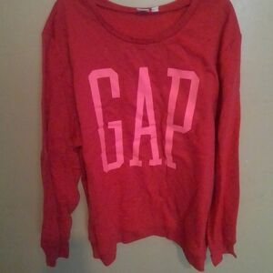 GAP Red Logo Sweatshirt Classic Crew Neck